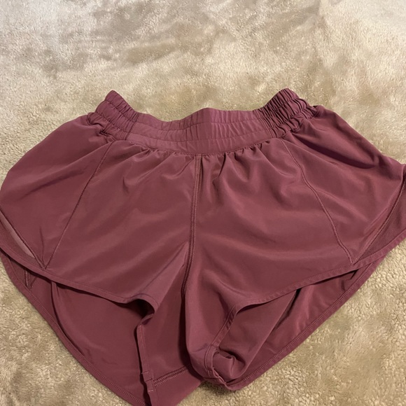 Lululemon Hotty Hot Shorts - Picture 3 of 3